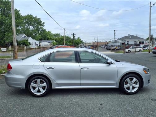 2012 Volkswagen Passat Base