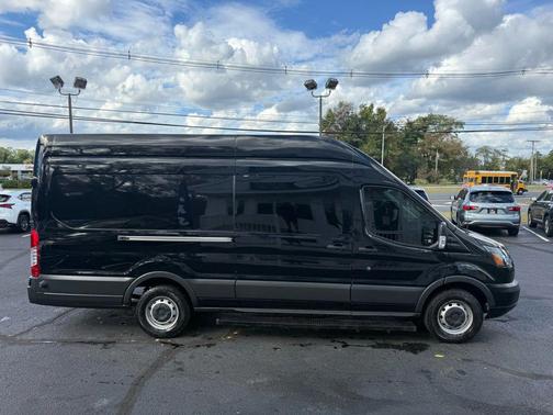 2017 Ford Transit-250 Base