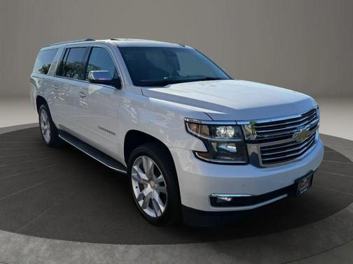 White 2017 Chevrolet Suburban Premier