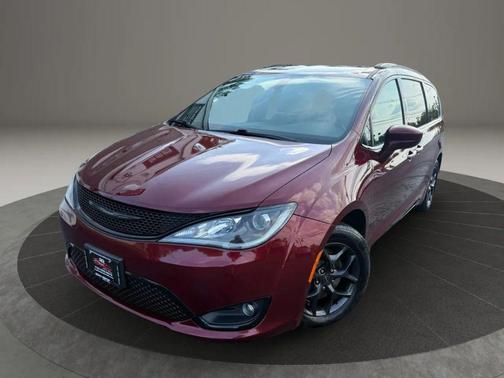 2018 Chrysler Pacifica Touring-L
