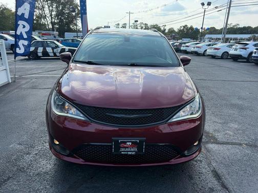 2018 Chrysler Pacifica Touring-L
