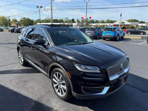 2019 Lincoln Nautilus Select
