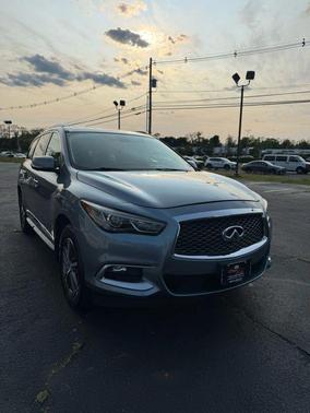 2017 INFINITI QX60 Base