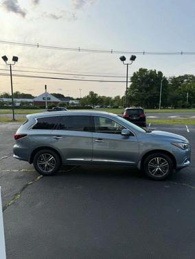 2017 INFINITI QX60 Base