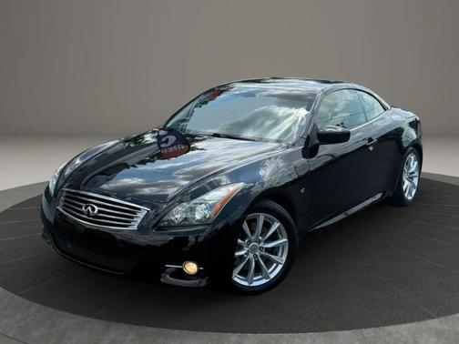 Black 2014 INFINITI Q60 Base