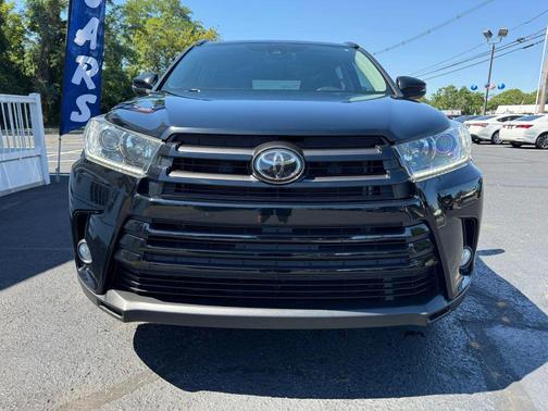 2018 Toyota Highlander SE