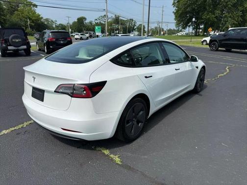 2022 Tesla Model 3 Standard Range