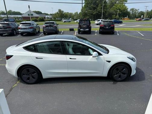 2022 Tesla Model 3 Standard Range