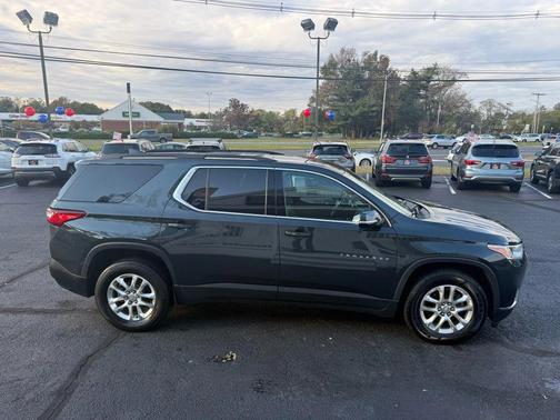 2020 Chevrolet Traverse LT Cloth