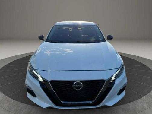 2020 Nissan Altima SR Intelligent AWD