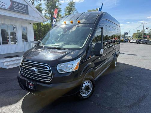 2017 Ford Transit-350 XLT