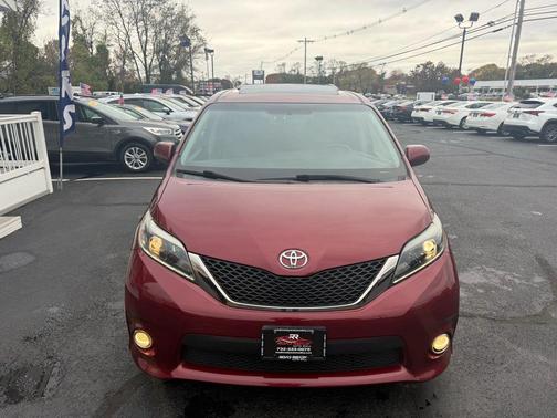 2015 Toyota Sienna SE Premium