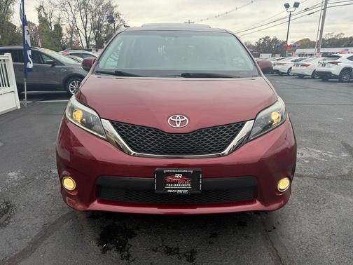 2015 Toyota Sienna SE Premium