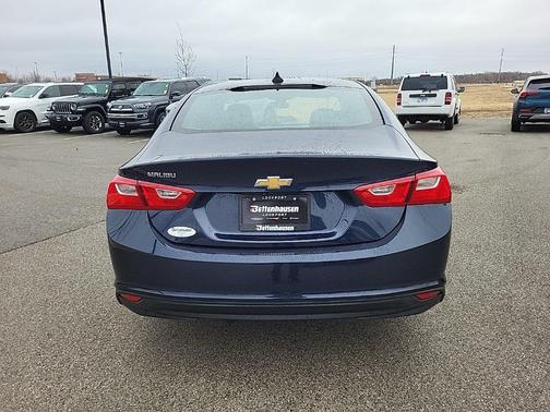 2017 Chevrolet Malibu 1LS