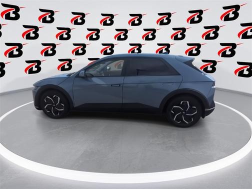 2022 Hyundai IONIQ 5 SE