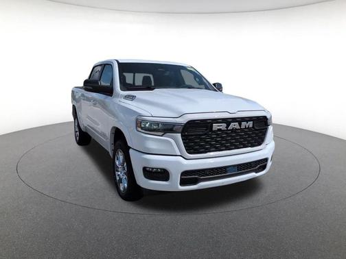 Bright White Clearcoat 2026 RAM 1500 Big Horn/Lone Star