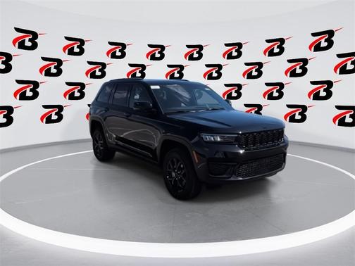 2025 Jeep Grand Cherokee Laredo