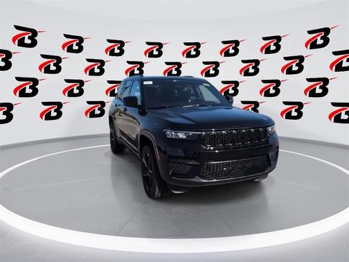 2025 Jeep Grand Cherokee Laredo