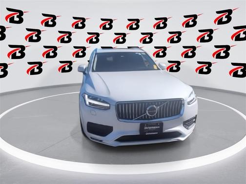 2020 Volvo XC90 T6 Momentum 6 Passenger