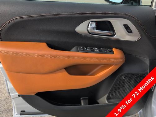 2026 Chrysler Pacifica Pinnacle