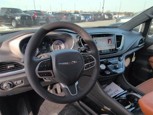 2026 Chrysler Pacifica Pinnacle