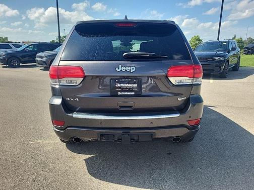 Crystal Metallic 2014 Jeep Grand Cherokee Overland