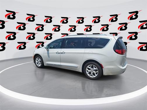 2019 Chrysler Pacifica Touring-L Plus