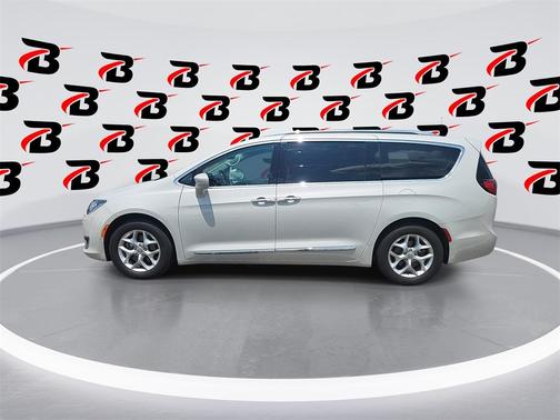 2019 Chrysler Pacifica Touring-L Plus