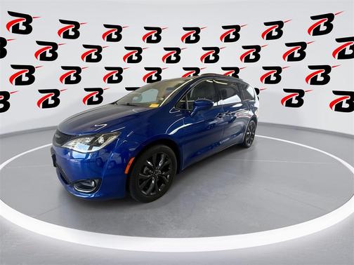 2020 Chrysler Pacifica Touring-L Plus