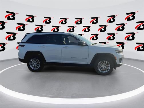 2025 Jeep Grand Cherokee Laredo X