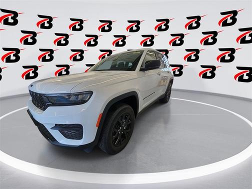 2025 Jeep Grand Cherokee Laredo