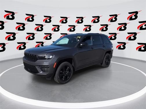 2025 Jeep Grand Cherokee Laredo