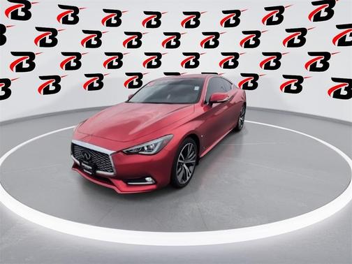 2022 INFINITI Q60 LUXE