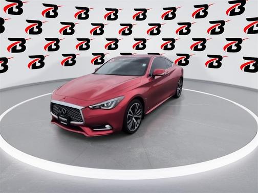 2022 INFINITI Q60 LUXE
