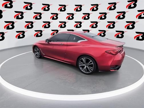 2022 INFINITI Q60 LUXE