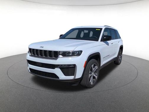 Bright White Clearcoat 2026 Jeep Grand Cherokee Limited