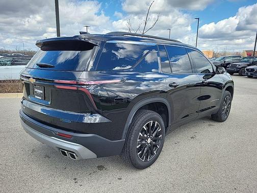 Black Metallic 2025 Chevrolet Traverse LT