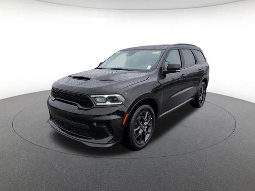 DB Black Crystal Clearcoat 2026 Dodge Durango GT Plus HEMI V8