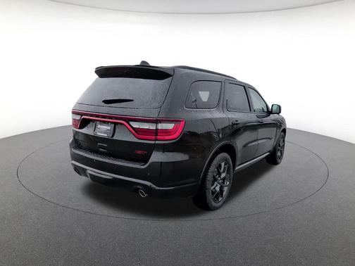 DB Black Crystal Clearcoat 2026 Dodge Durango GT Plus HEMI V8