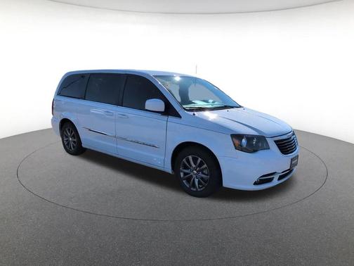 2015 Chrysler Town & Country S
