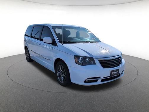 2015 Chrysler Town & Country S