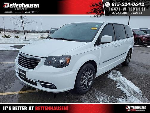 2015 Chrysler Town & Country S