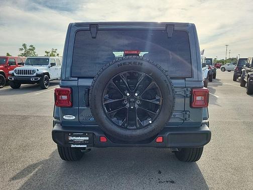 Anvil Clearcoat 2025 Jeep Wrangler 4xe Sahara