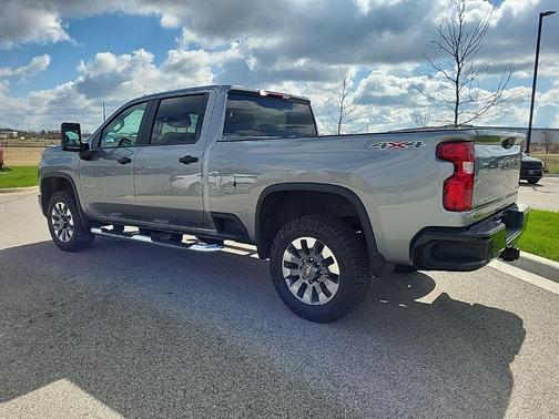2024 Chevrolet Silverado 2500 Custom