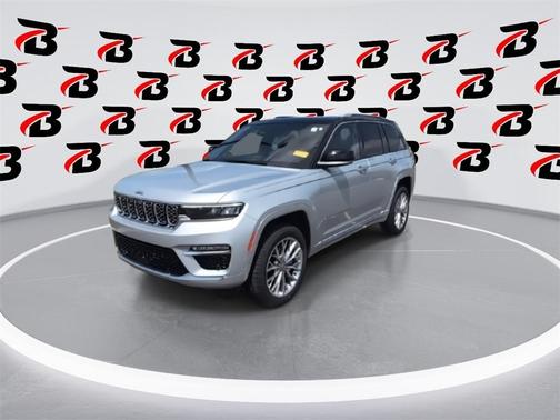 2022 Jeep Grand Cherokee Summit