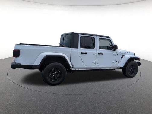 Bright White Clearcoat 2021 Jeep Gladiator Sport