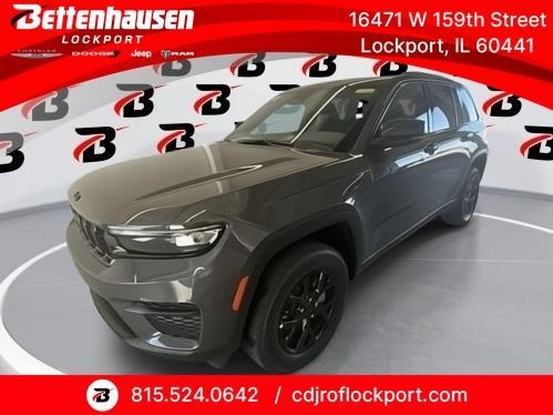 2025 Jeep Grand Cherokee Laredo