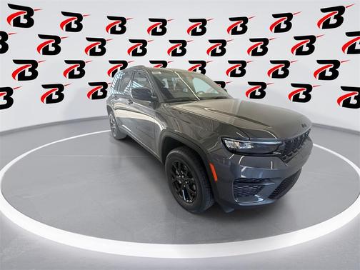 2025 Jeep Grand Cherokee Laredo