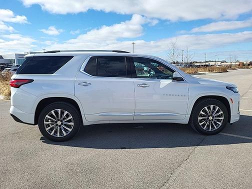 2023 Chevrolet Traverse Premier