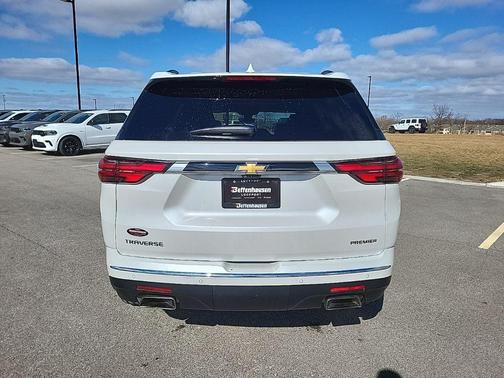 2023 Chevrolet Traverse Premier